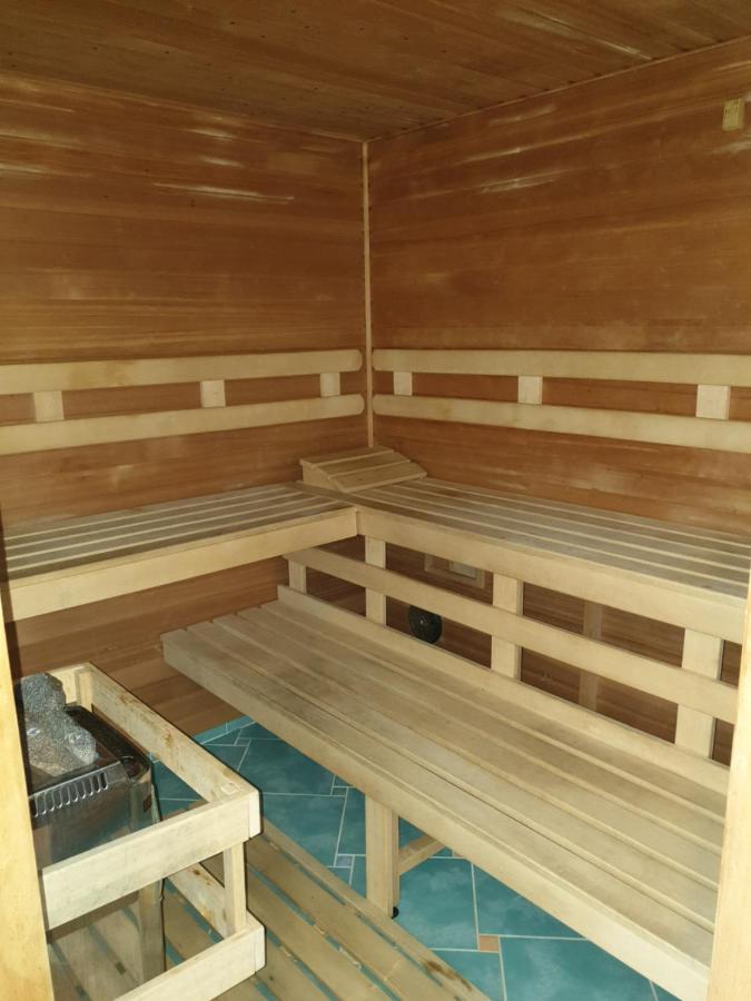 Wellness Hotel Hana マリアーンスケー・ラーズニェ エクステリア 写真